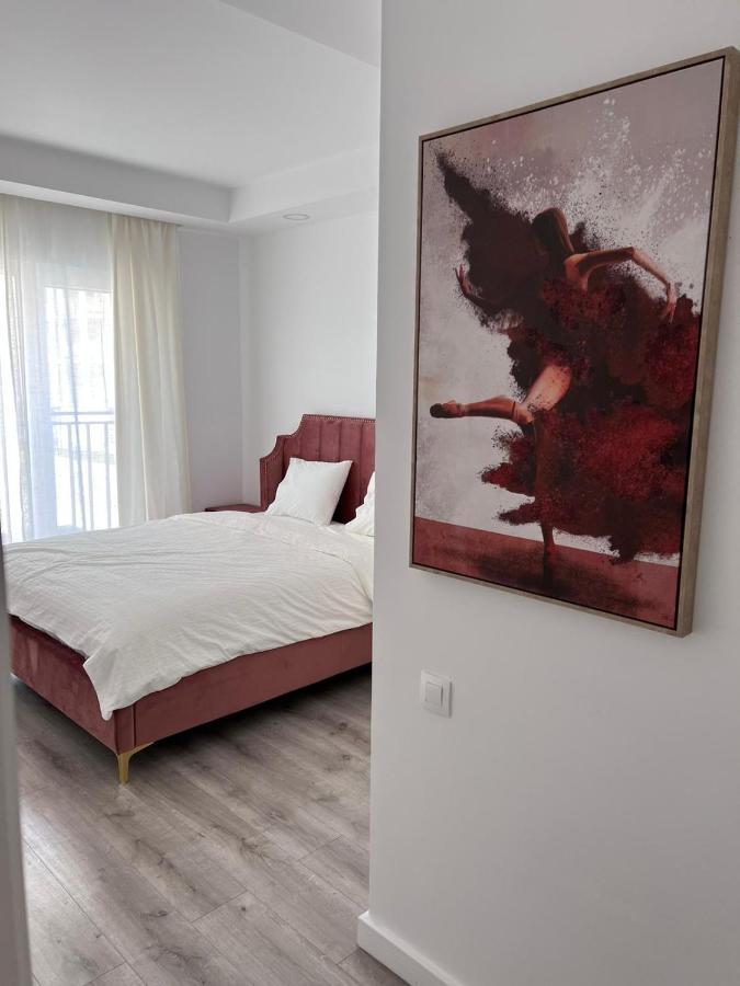Cosmopolis Bliss: Your Home Away From Home Stefanestii de Jos Екстериор снимка